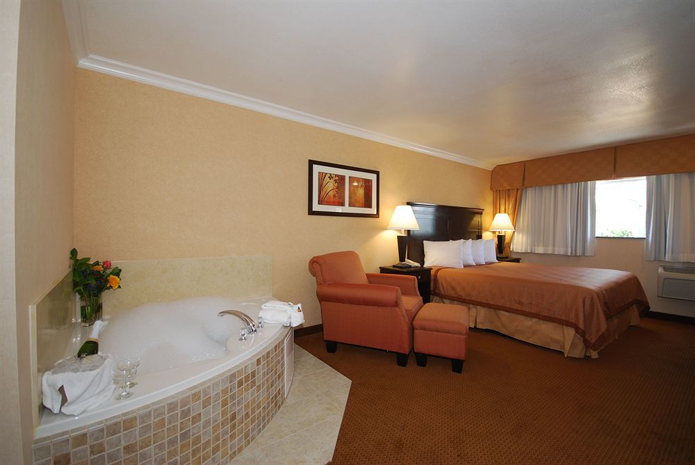 Pasadena Rose & Crown Hotel Zewnętrze zdjęcie