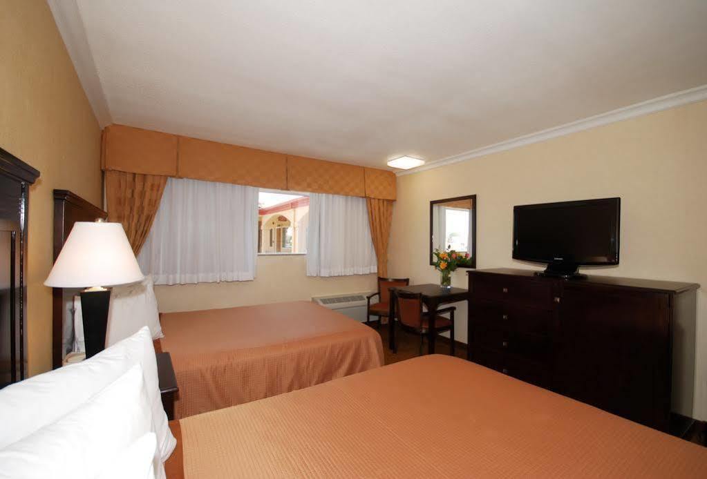 Pasadena Rose & Crown Hotel Zewnętrze zdjęcie